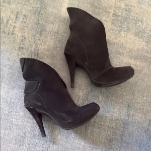 Elegant Black Suede Women's Heels