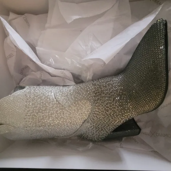 Elegant Silver Women's Boots-
