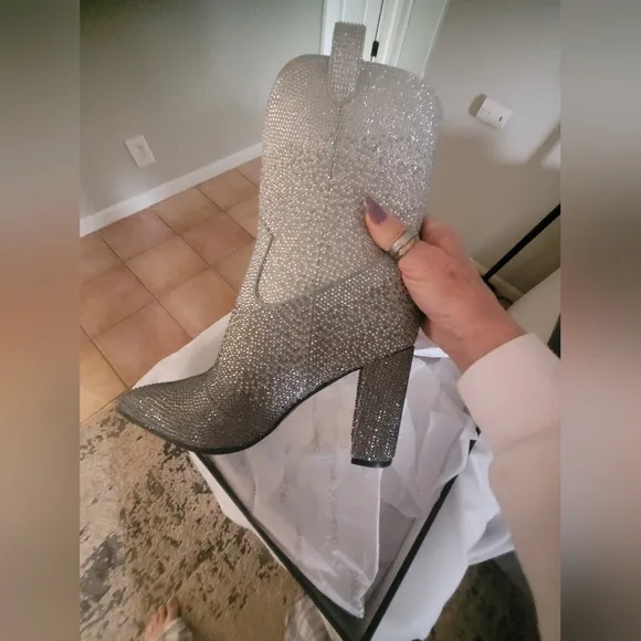 Elegant Silver Women's Boots-