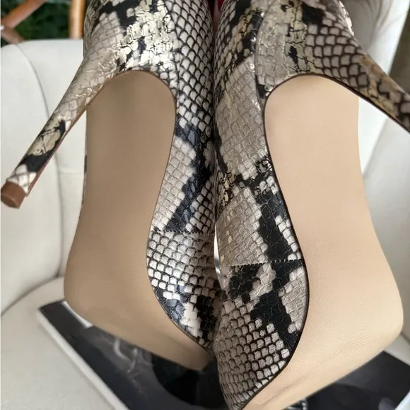 Elegant Snakeskin Stiletto Heels daisie pumps