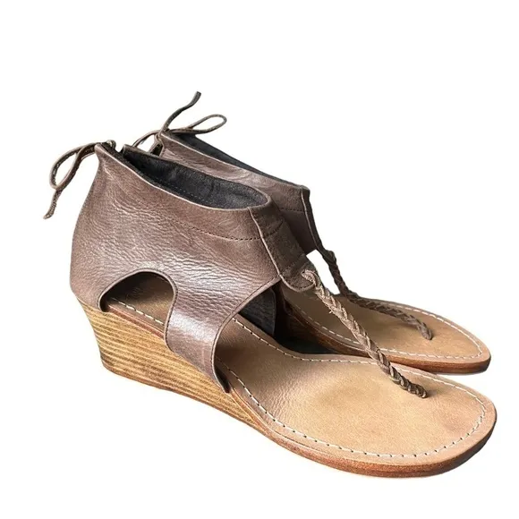 ELF Made by Hand Aphrodite Wedge Sandals size 10.