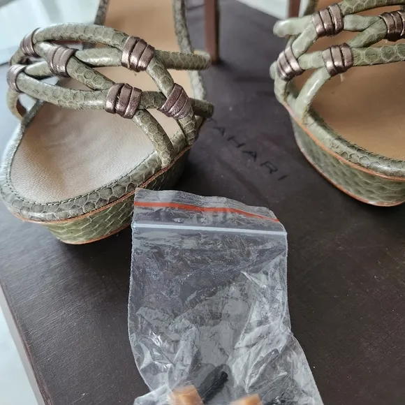 Elie Tahari Real Snakeskin Heeled Sandal Pumps Khaki