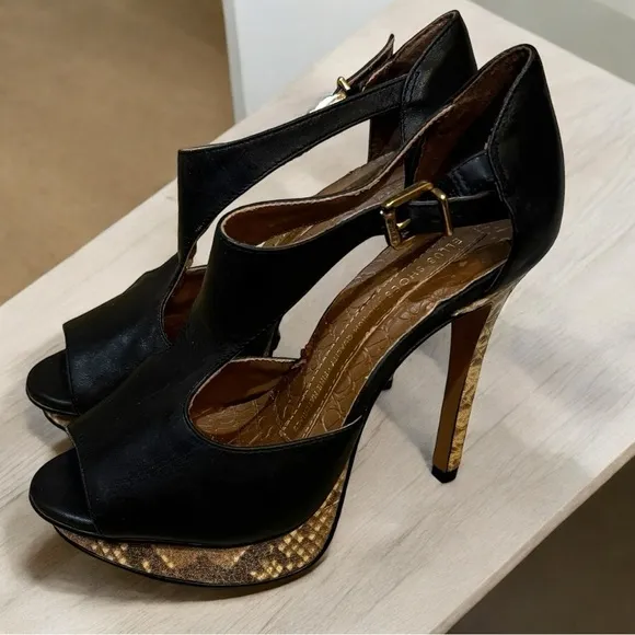 Ellus designer shoes! New over $450. Black leather snake design.