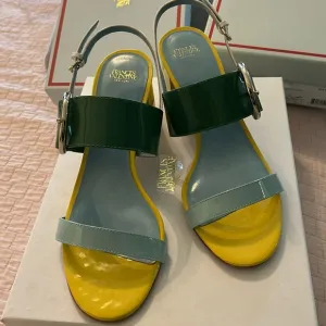 EUC Frances Valentine Betty Patent Leather Sandals Sz 9.5