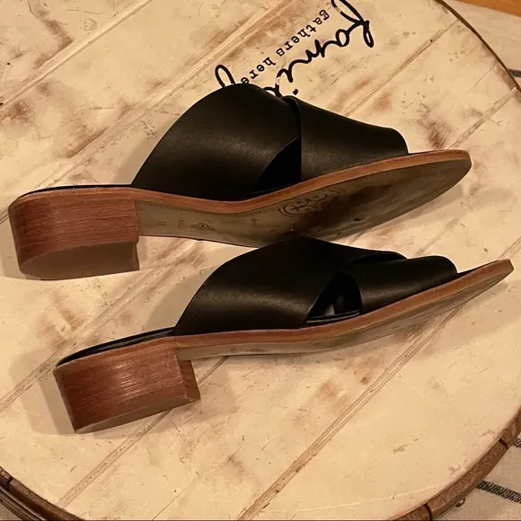 EUC Isola Ginata Sandal