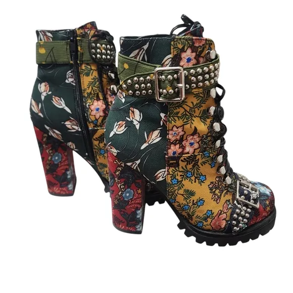 EUC Jeffrey Campbell Red Plaid Studded Platform Lilith II Lace-Up Boots Bootie