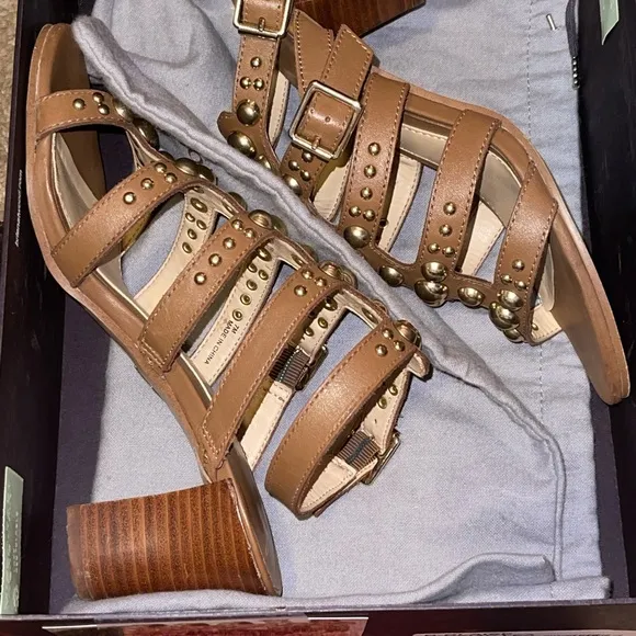 EUC LIKE NEW B Brian Atwood Blaise Cognac Leather Block Heeled Sandals