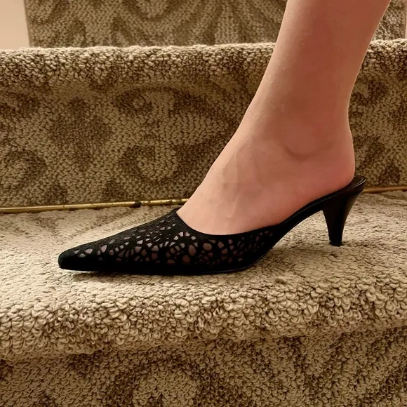 EUC St. John Pointed Toe Kitten Heel Slides Shoes Pumps Black &amp; Pewter Size 7 B