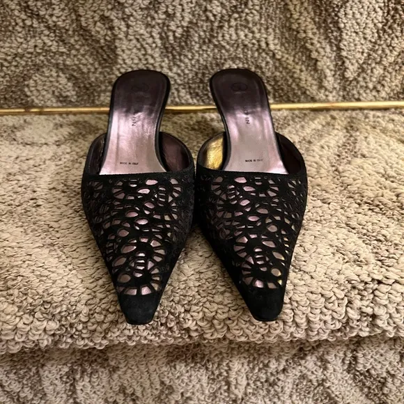 EUC St. John Pointed Toe Kitten Heel Slides Shoes Pumps Black &amp; Pewter Size 7 B