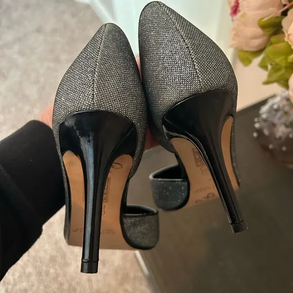 EUC WHBM Silver and black glitter pumps(size 9)