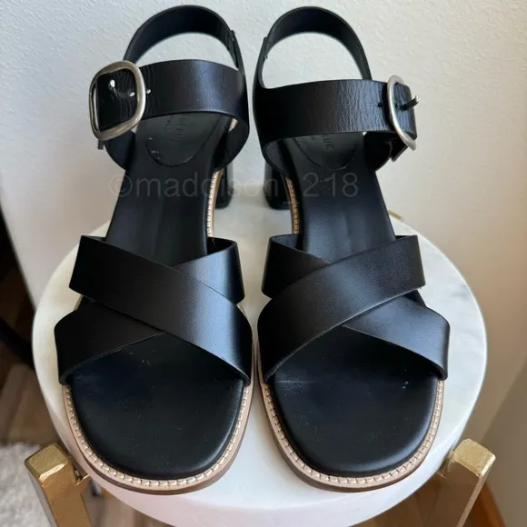 Everlane Leather Buckle Heel Sandals Black size 10 Block Chunky Heel Big Buckle