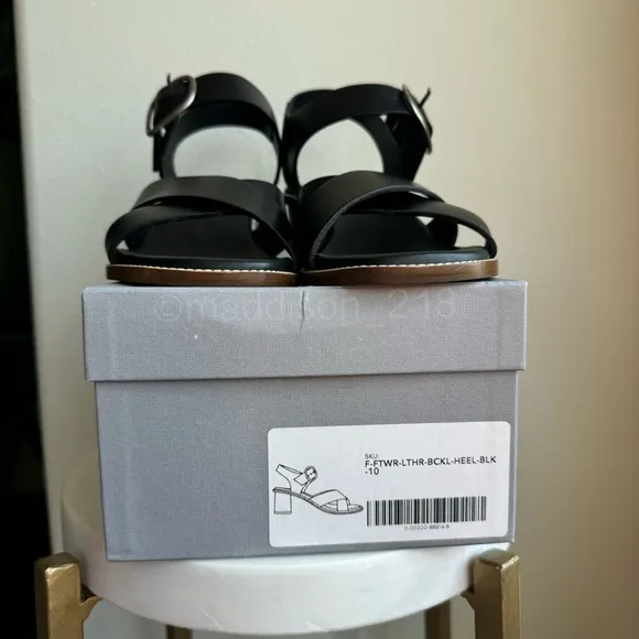 Everlane Leather Buckle Heel Sandals Black size 10 Block Chunky Heel Big Buckle