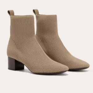 Everlane The Glove Boot ReKnit Ankle Heel Chelsea Pull on Sock Bootie Sz 8.5