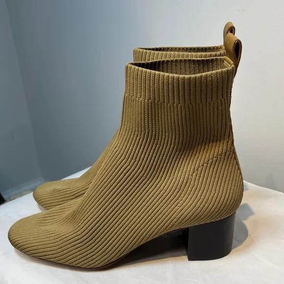 Everlane The Glove Boot ReKnit Ankle Heel Chelsea Pull on Sock Bootie Sz 8.5