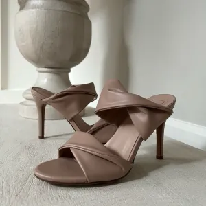 Fabrizia Heel