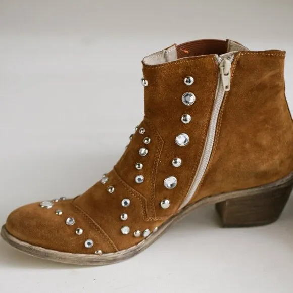 Fabrizio Chini Caramel Suede Studded Rhinestone Boho Zip up Booties SZ 40