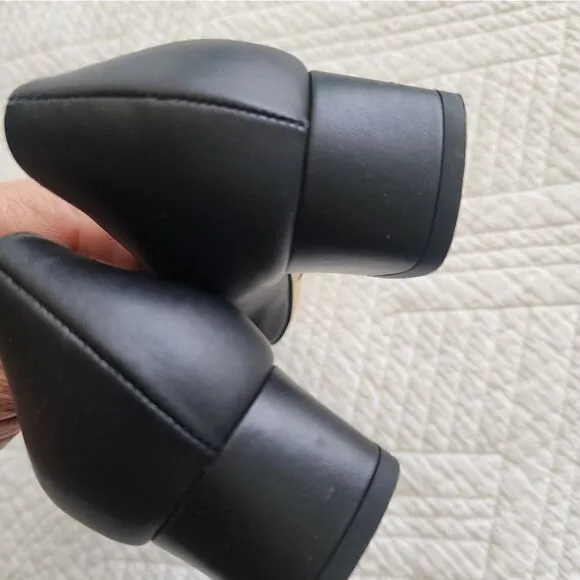 Fendi chunky low heel front logo leather shoes