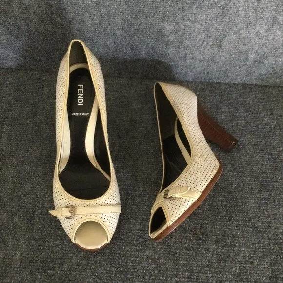 Fendi Leather Peep Toe Pumps Shoe Made In Italy Size 39
