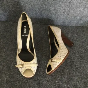 Fendi Leather Peep Toe Pumps Shoe Made In Italy Size 39