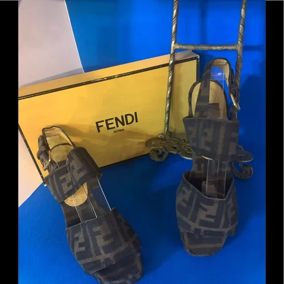 FENDI Scarpe Zucca wedge sandals Fendi sandals Zucca pattern resoled 4…