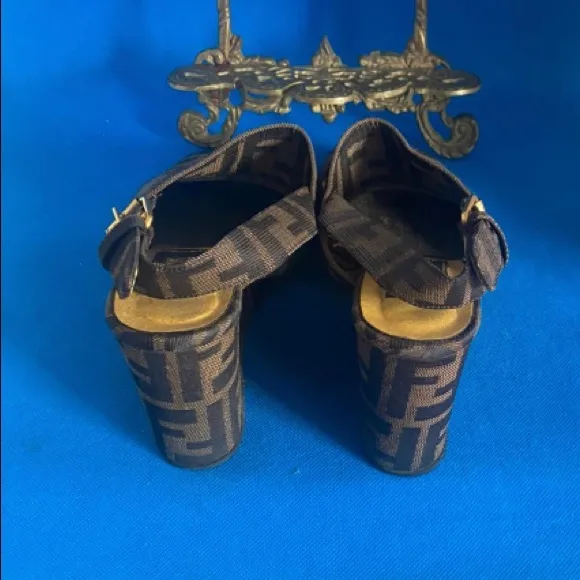 FENDI Scarpe Zucca wedge sandals Fendi sandals Zucca pattern resoled 4…