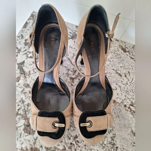 Fendi platform heel tan suede sandals size 38.5