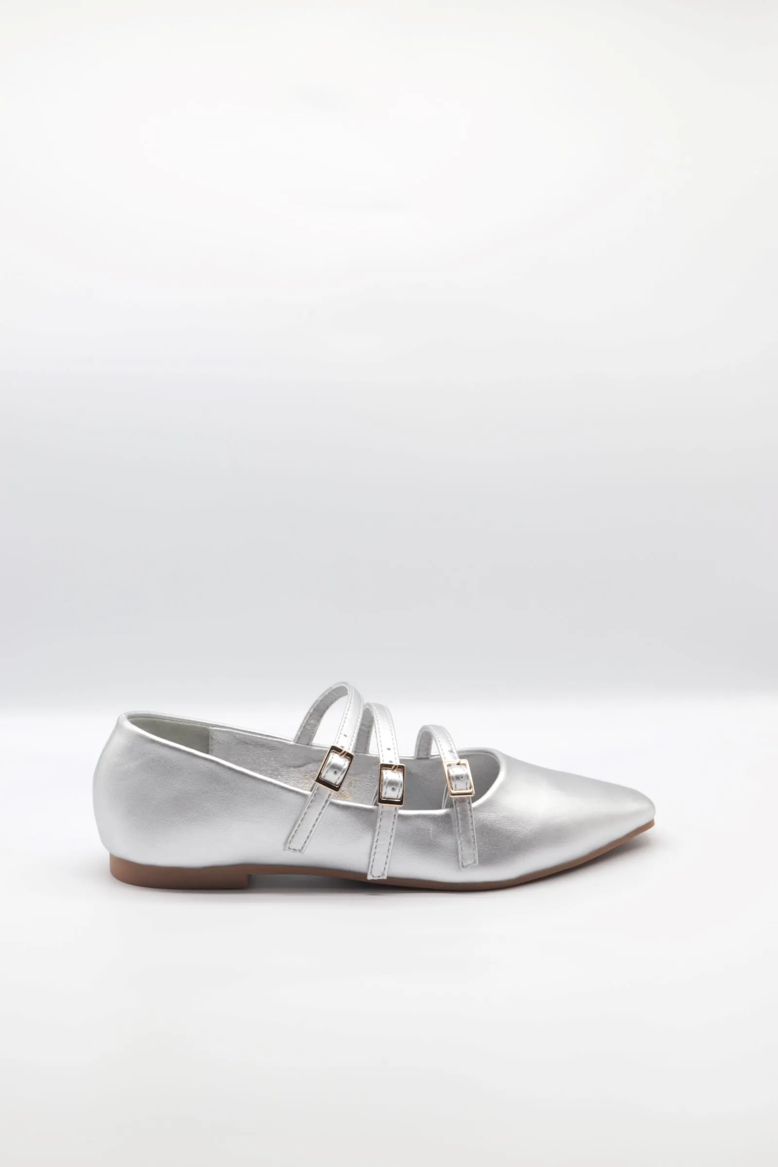 FLAT SHOE