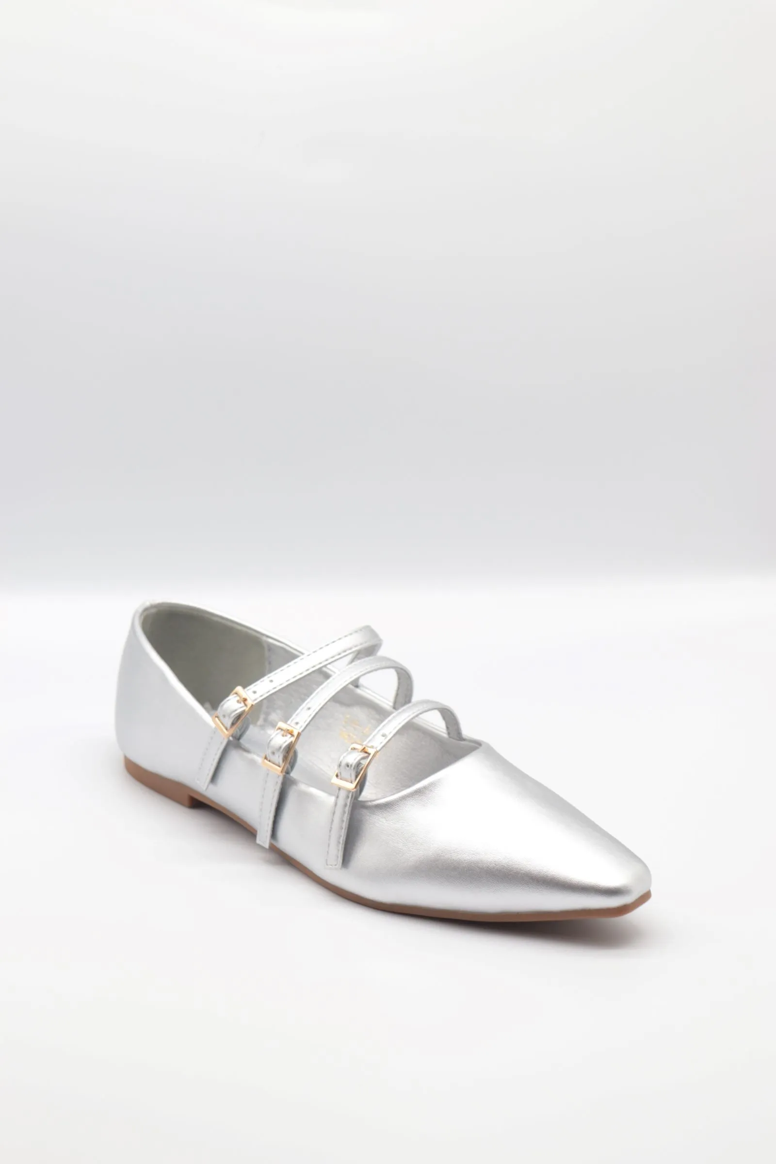 FLAT SHOE