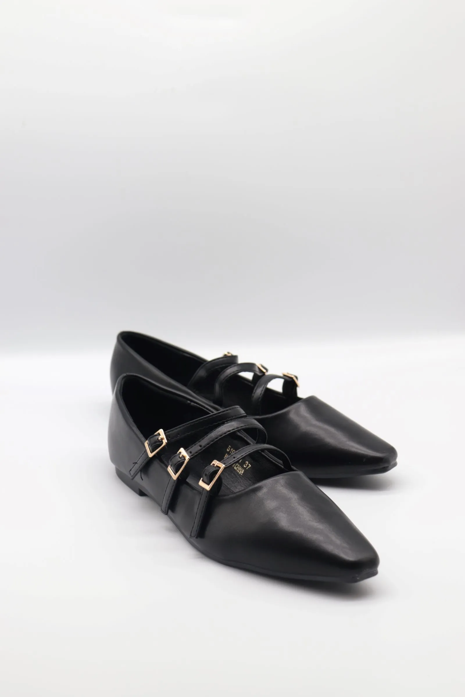 FLAT SHOE