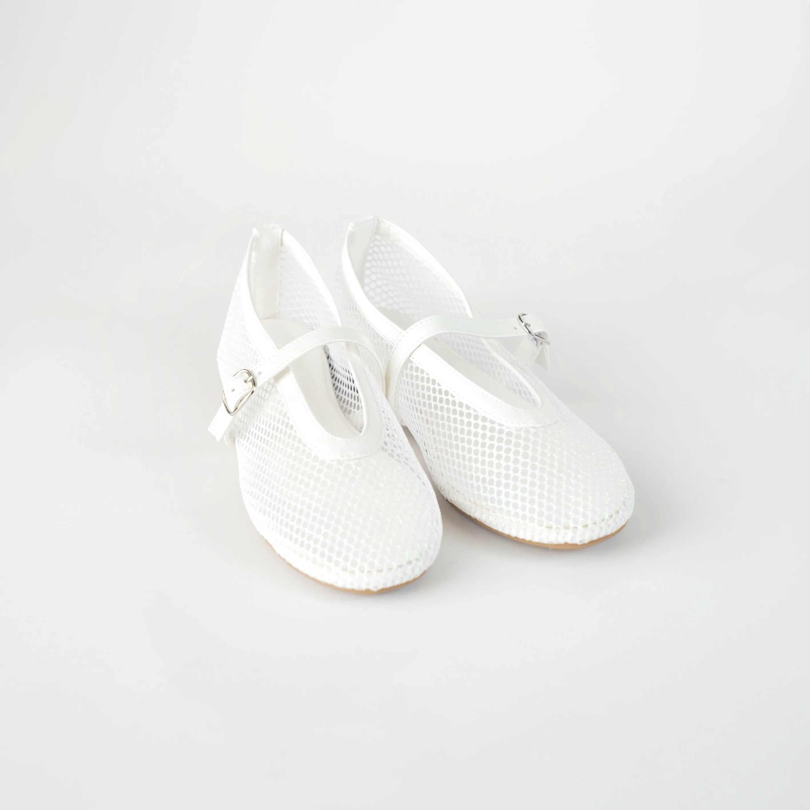 FLAT SHOE