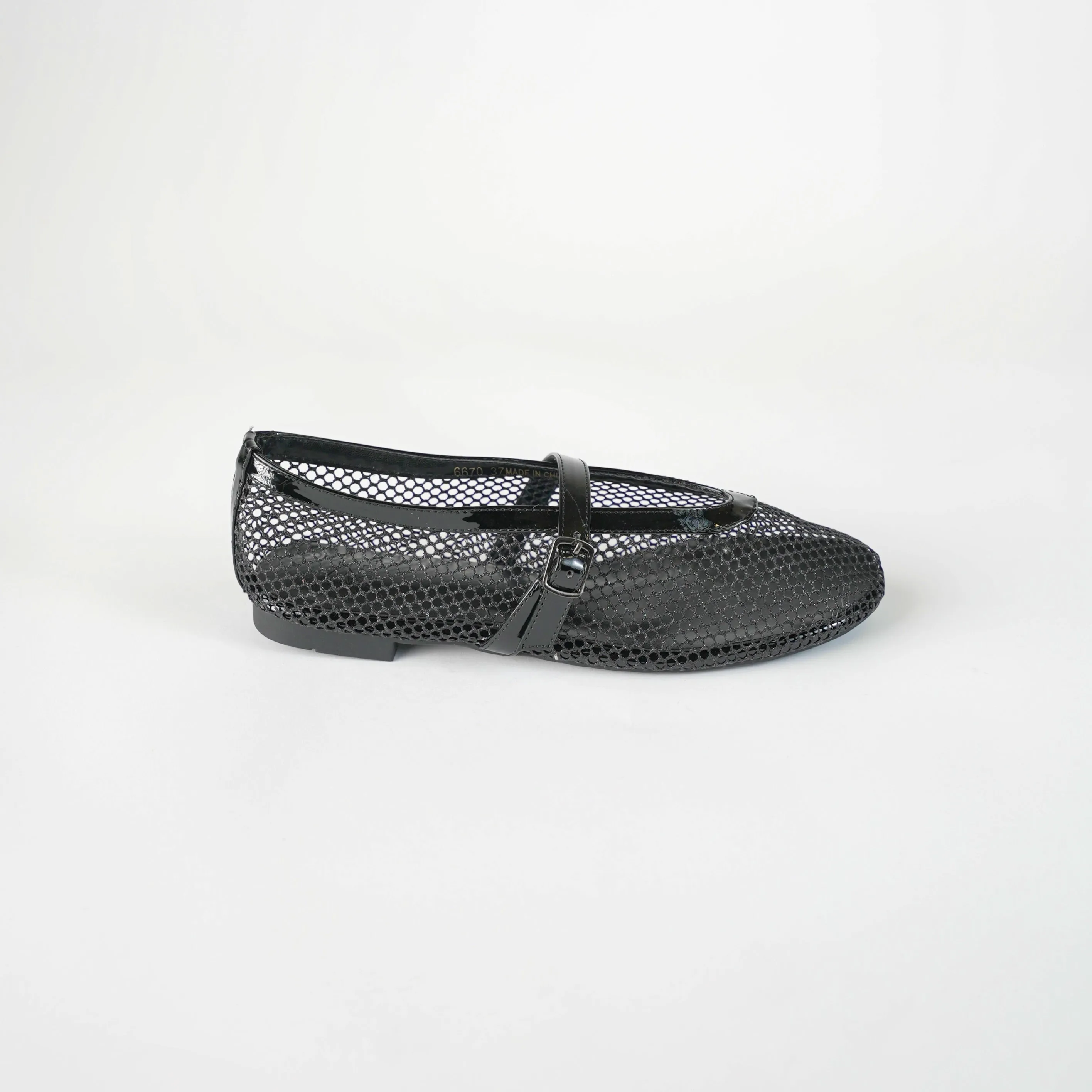 FLAT SHOE