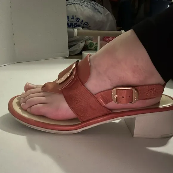 Fly London Women’s Sandals 39=8-8.5 gently used color raspberry