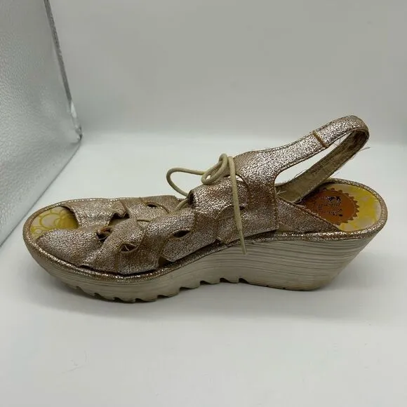 Fly London Yexa Gold Metallic Crackle Size 40