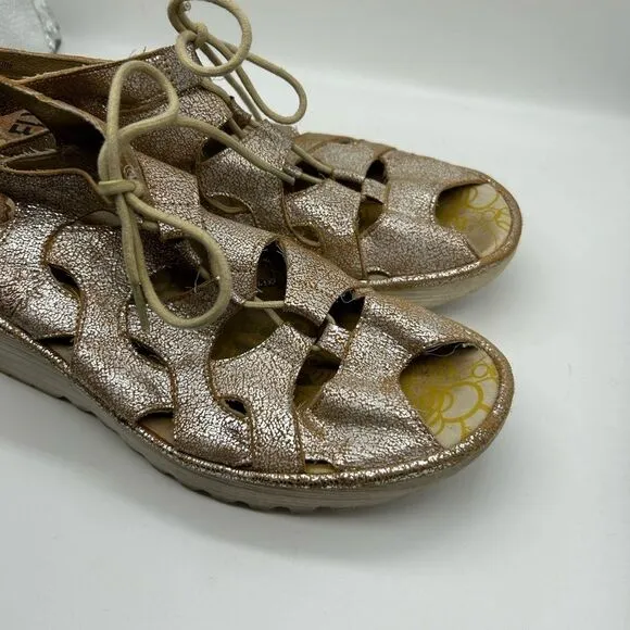 Fly London Yexa Gold Metallic Crackle Size 40