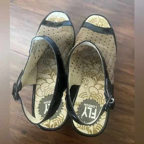 Fly London Yile sandals-Euro size 38, US size 7.  Brown and Black