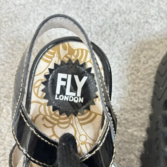 Fly London Yuta Womens Gladiator Shoes Black Patent Lace Up Wedge Sandal Sz 38