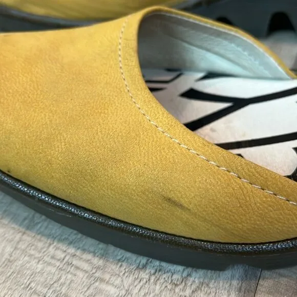 Fly London Mary Jane yellow platform shoes size 41 / US 10/10.5