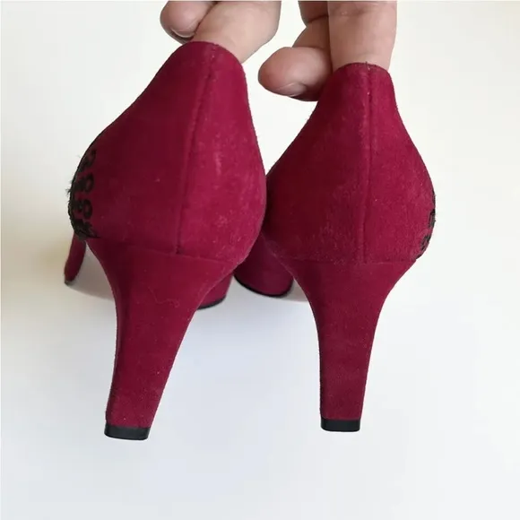 Francois Pinet Paris Sergio Rossi 36 Vintage Pumps Red Suede Black Embroidered