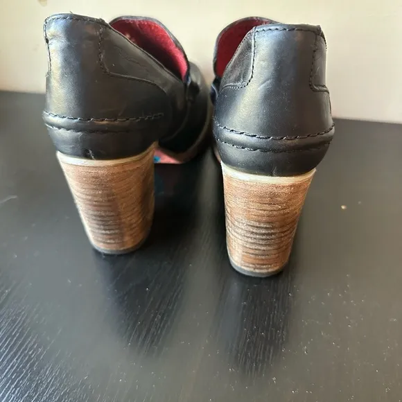 Free Bird, Bellevue  Black Loafer with Wood  Block Heel