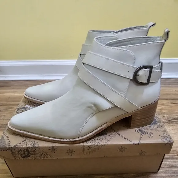 Free People Back Loop Ankle Boot, size US 10