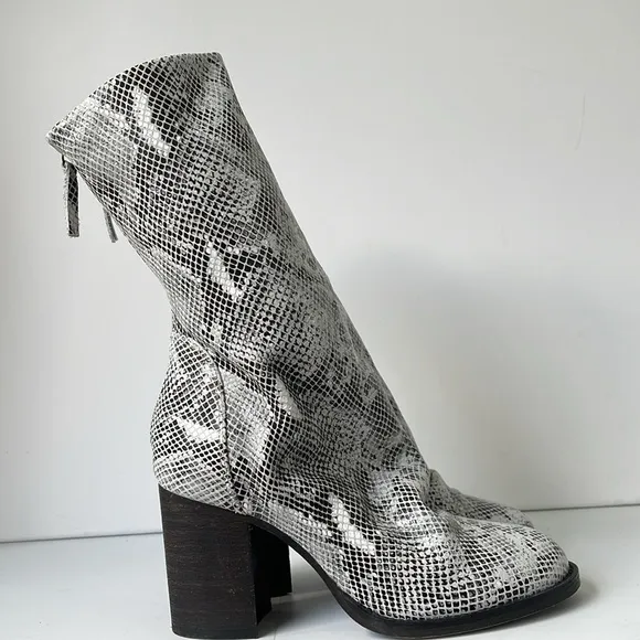 Free People  Elle Block Heel Boot Snakeskin Leather EU38 US