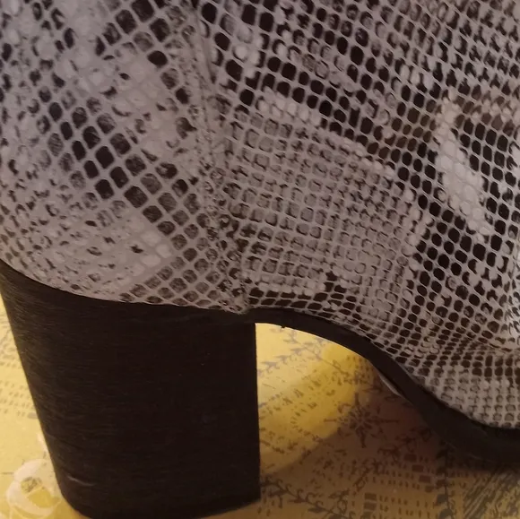 FREE PEOPLE Elle Block Heel Snake-Print Slouch Boots Size 39EU/9US