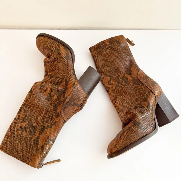 FREE PEOPLE  Elle Slouch Block Heel Boots Brown Snake Skin Size 8