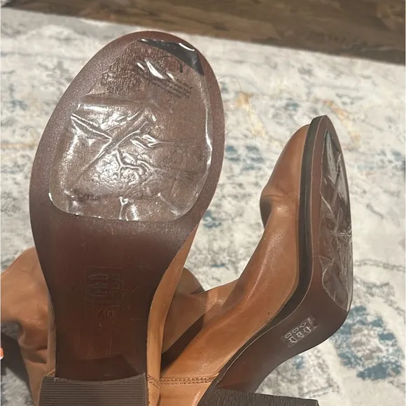 Free People Elle Womens Block Heel Boots in cognac size 40