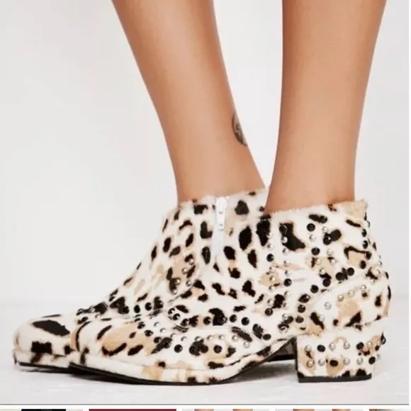 FREE PEOPLE leather Booties Chasing Cowgirl Chore Western animal Print