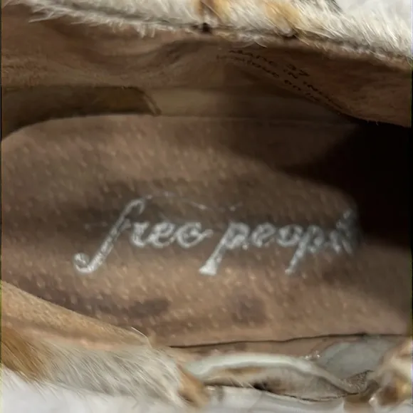 FREE PEOPLE leather Booties Chasing Cowgirl Chore Western animal Print