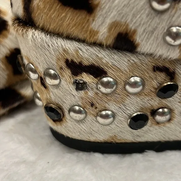 FREE PEOPLE leather Booties Chasing Cowgirl Chore Western animal Print