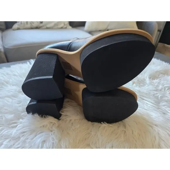 Free People Maggie Mary Jane Platform Pumps - EUC 37EU (6.5-7 US)
