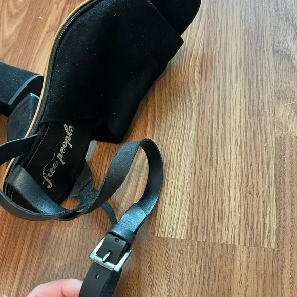 Free People See Ya There Heel Suede Sandals Size 40 Black Fall Block