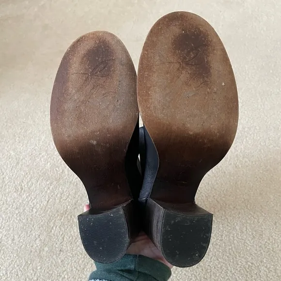 Free People Women’s Elle Block Heel Boots. Size 39.
